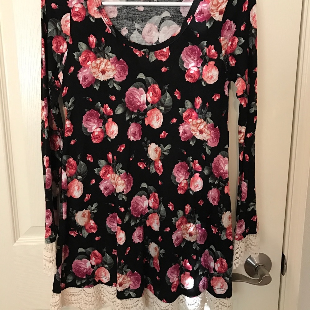 Long Sleeve Floral Top/Tunic